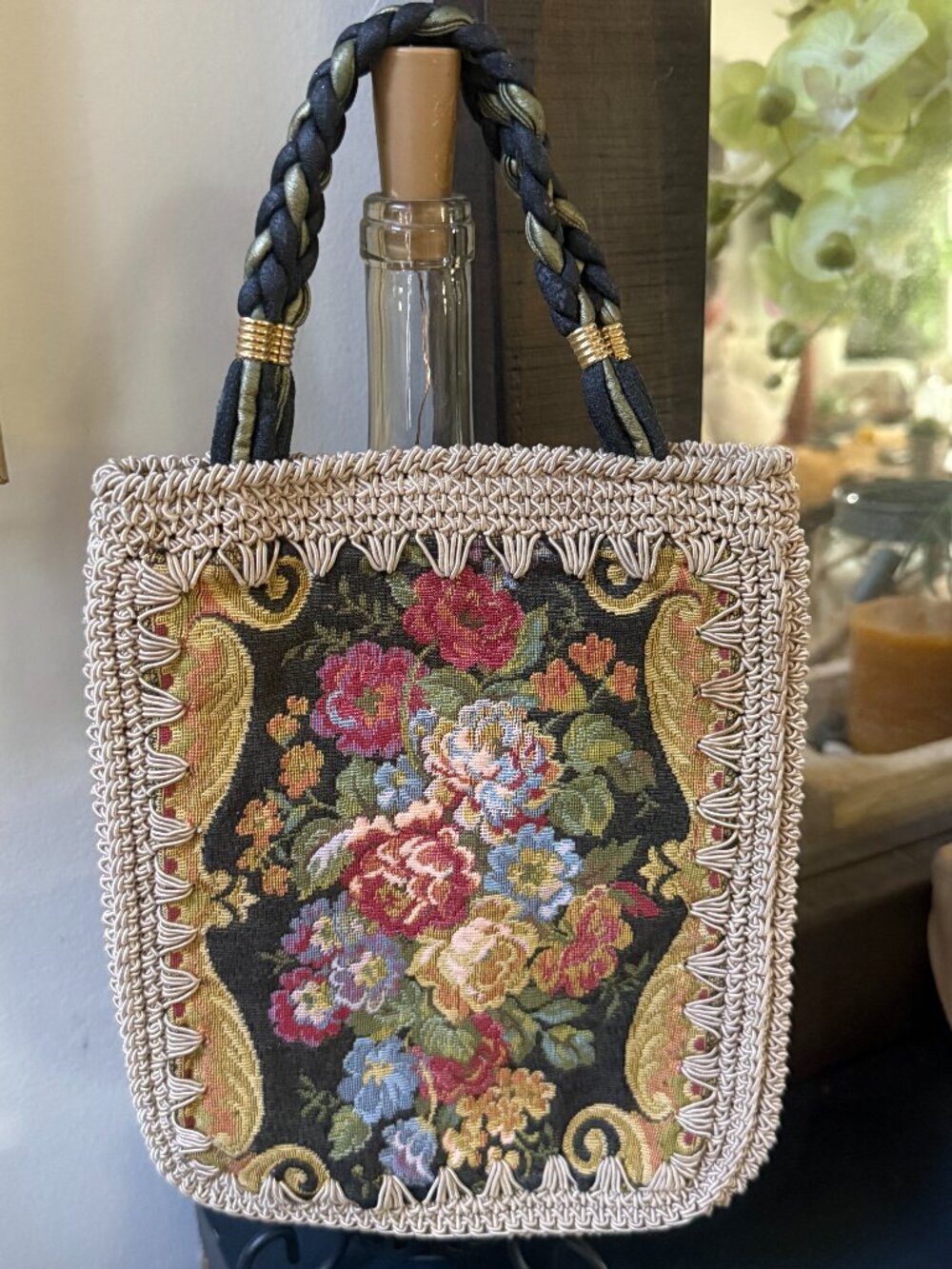 Vintage Embroided Ladies Handbag